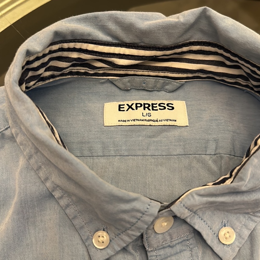 Button down shirt - Picture 2 of 3